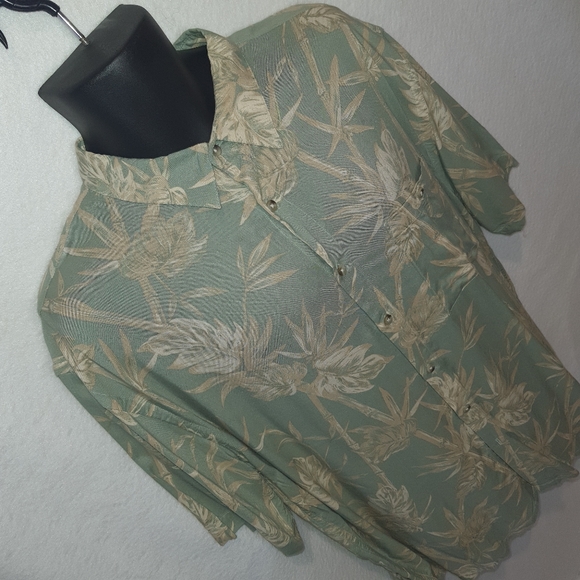 Men's Premium Wyndham Pointe Casual Floral Print Short Sleeve Rayon Shirt Large - Picture 2 of 8